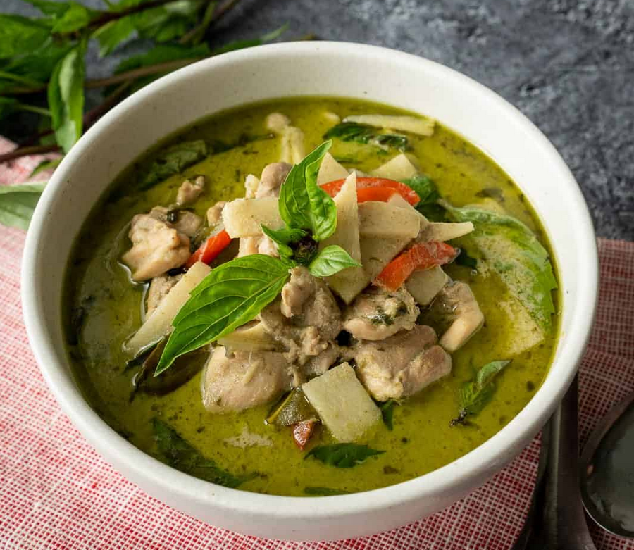 Thai-Green-Curry-Chicken-from-Hot-Thai-Kitchen low carb and keto